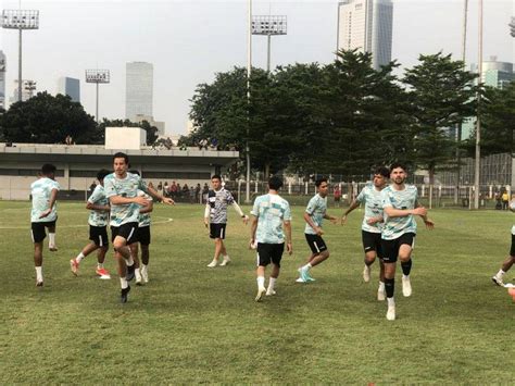 Jelang Lawan Irak Dan Filipina Timnas Indonesia Ditempa Latihan Fisik