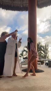 INSTA Olivia Munn Taking A Selfie In A Bikini 12 26 20 Vid Phun Org Forum