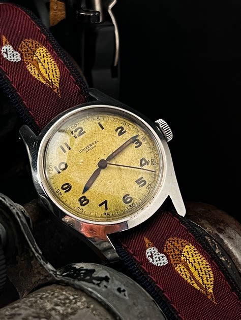 1940s Military Style Universal Steel — Cool Vintage Watches