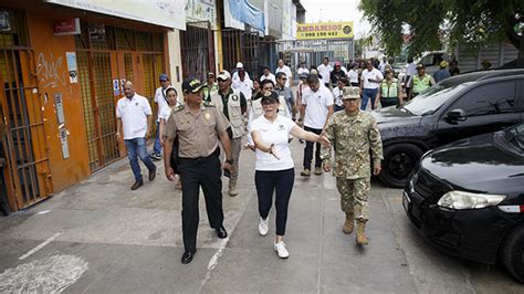 Alcaldesa lidera operativo de sensibilización en avenidas principales