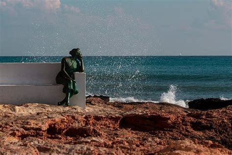 Monumento A La Mujer Del Pescador Torrevieja Qu Saber Antes