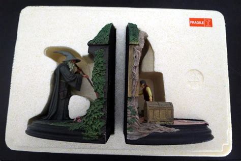 Lord of the Rings No Admittance Bookends Bilbo & Gandalf Sideshow Weta ...