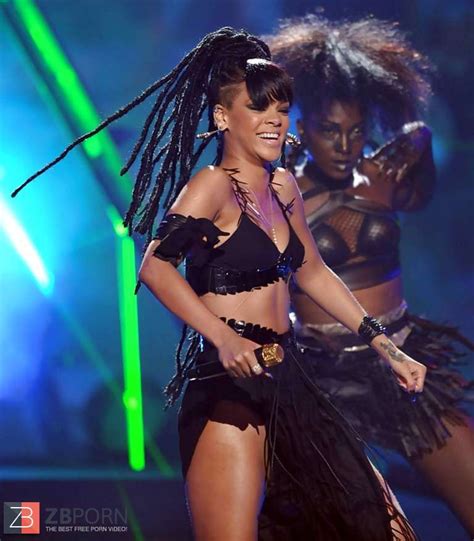 Rihanna Performing At American Idol Grand Finale Display ZB Porn