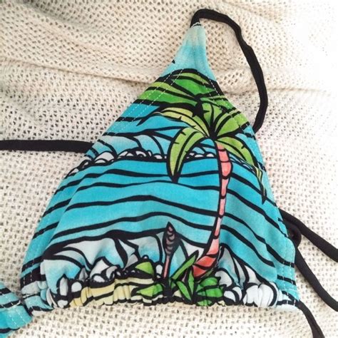 RIP CURL Design Bikini Top Women S Fashion Swimwear Bikinis Swimsuits On Carousell