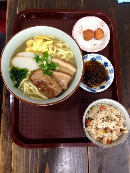 Okinawa Soba Soup At Onna Station Nakayukui Market – Okinawa Hai