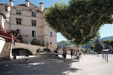 Le Ch Teau Du Xvie De Ch Teau Arnoux Ch Teau Arnoux Saint Auban