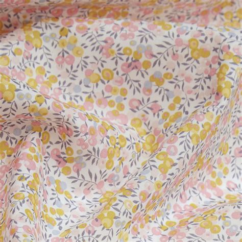 Tissu Liberty Wiltshire Bud A Rose Lemon Moutarde 0116A 9009