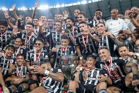 Galo Vence O Cruzeiro De Virada E Pentacampe O Mineiro Placar