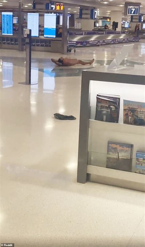 Gotta Wait Till You Get Home Shocking Moment Phoenix Airport Worker