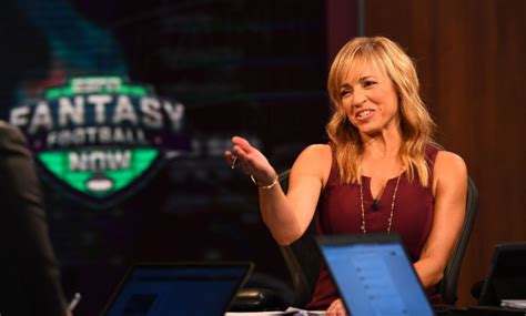 ESPN Re-signs Senior Writer and Injury Analyst Stephania Bell to New ...