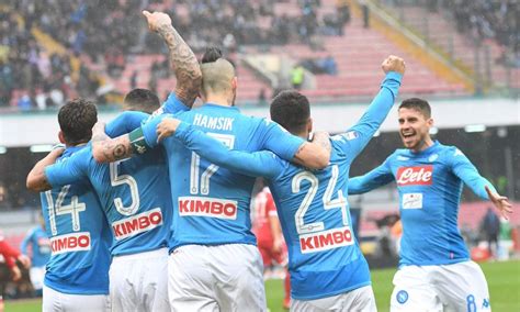 Napoli Spal Le Pagelle Allan Il Guerriero Decisivo Super Mario Rui