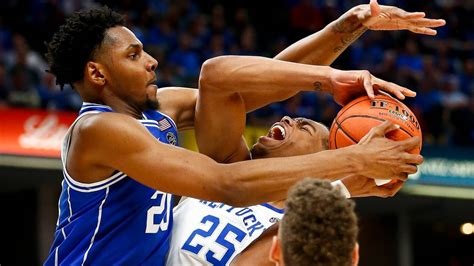 Led By Freshmen Duke Routs Kentucky 118 84 Lexington Herald Leader