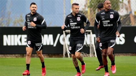 Gr Mio Abre O Olho E Meia Atacante Do Corinthians Entra Na Mira