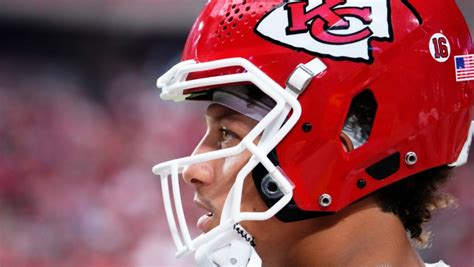 Patrick Mahomes looking to buck recent trend, history in Super Bowl LVII