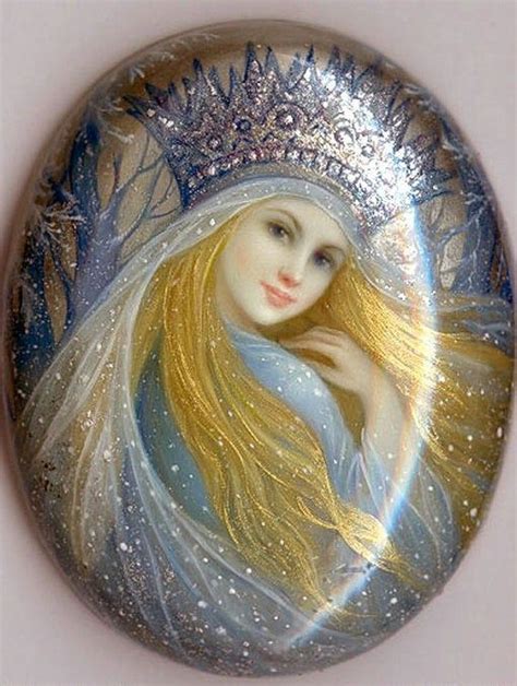 Russian lacquer miniature from the village of Fedoskino. Russian beauty ...