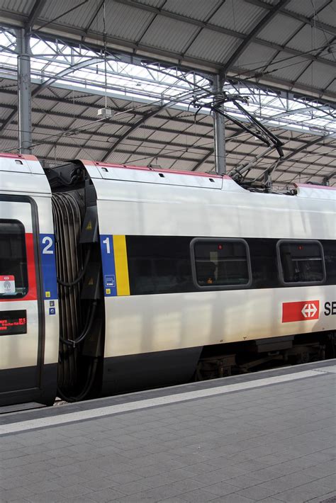 Sbb Icn Intercity Neigezug Rabde Am Bahnhof Olten Im K Flickr