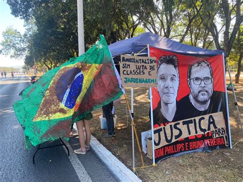 Ato cobra por justiça para indigenista Bruno Pereira e jornalista Dom