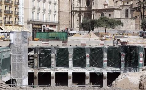 Parking de la plaza de la Reina La EMT se quedará los aparcamientos