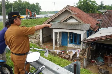 Pemkab Sumedang Tetapkan Status Darurat Bencana Banjir Koran Gala