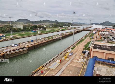 Esclusas de Miraflores, Canal de Panamá, Centroamérica Fotografía de ...