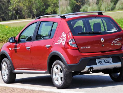 Renault Sandero Photos and Specs. Photo: Sandero Renault model and 23 ...