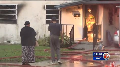 2 Displaced After House Fire In Fort Lauderdale Wsvn 7news Miami