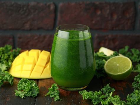 Deliciously Nutritious Vegan Mango Kale Smoothie King Recipe Madeinvegan