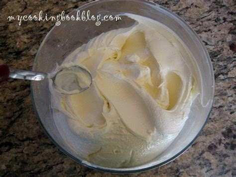 Маскарпоне-то (Mascarpone) е прясно сирене, създадено в Италия в края ...