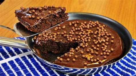 Bolo De Chocolate Na Frigideira Pronto Em Menos De 10 Minutos FÁcil E