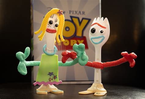 Toy Story 4 Video Review Of Forky And Karen Beverly Character Figure