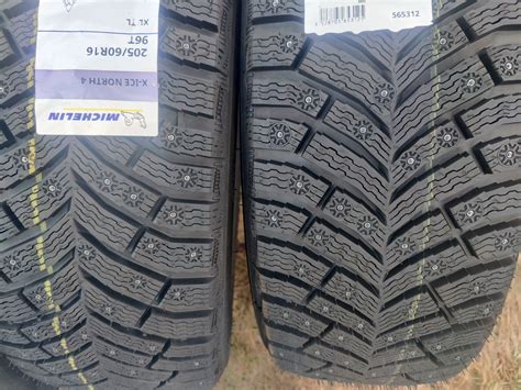 Новая шипованая зимняя резина michelin x-ice north 4 на Octavia A7 FL ...