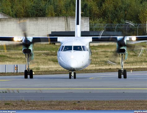 Airpics Net LN WIT De Havilland Canada DHC 8 100 Dash 8 Wideroe