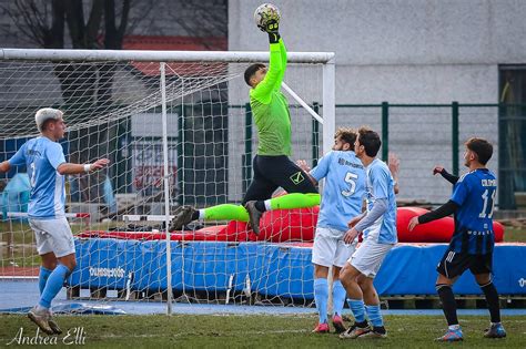 Calcio Eccellenza Fbc Saronno Pareggia Scontro Diretto Contro