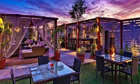 Mesmerizing Rooftop Caf S For A Dreamy Date In Delhi Yourfeed