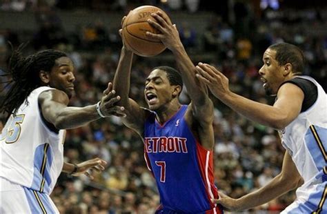 Pistons Guard Brandon Knight Moves Up Three Rungs On S Rookie