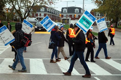 Almost 1200 Students Drop Out After Strike The Oshawa Express