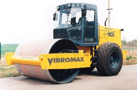 Modell:W 1105D/PD, Gewicht: 11,4 t. Motor: Cummins 6 BT 5.9 – C 135 ...