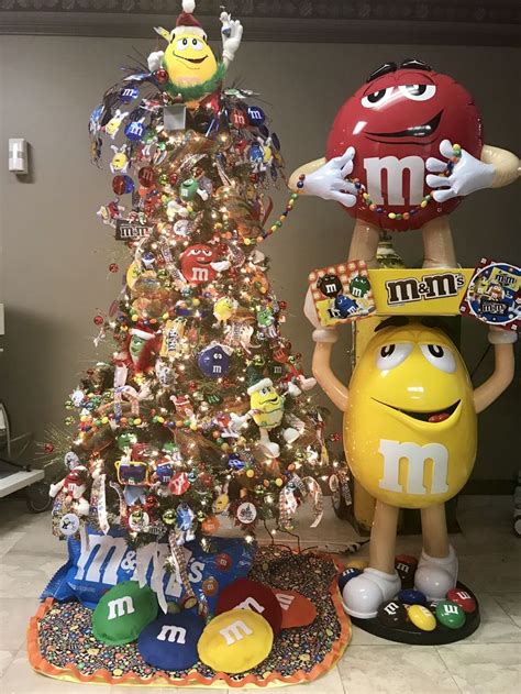 M&M Christmas Tree | Candy christmas tree, Christmas tree decorating ...