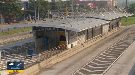 Vídeo Passageiros Do Brt Reclamam De Assaltos Nas Estações E Nos