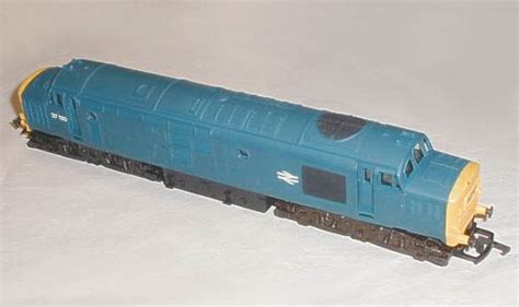 Hornby Train Restorations R751 Br Class 37 Diesel 37130 In Box