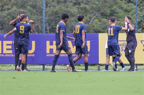 ESTREIA VITÓRIA NO PERNAMBUCANO DOBRADINHA DO SUB 15 E SUB 17