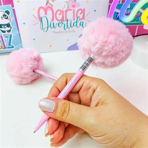 Caneta Esferogr Fica Luxo Pompom Pink Vibes Maria Divertida