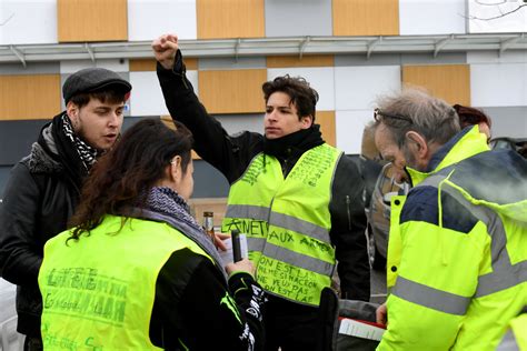 Ain Acte XVII Une Centaine De Gilets Jaunes Dans Les Rues De Bourg