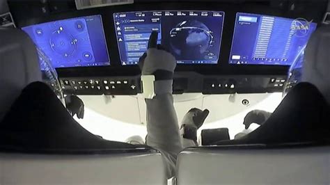 La NASA y SpaceX lanzan al espacio la cápsula Dragon en una misión