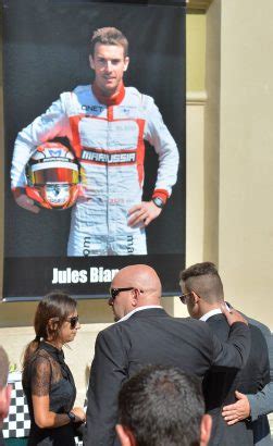 Un An Apr S Sa Mort La Famille De Jules Bianchi Engage Une Action En