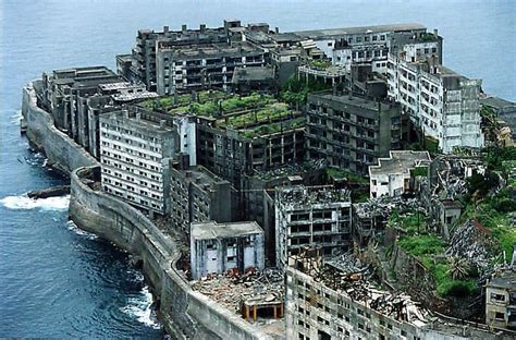 端島 軍艦島 Hashima Gunkanjima Battleship Island former undersea coal