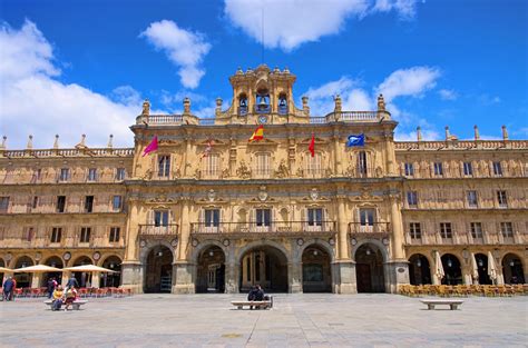 Las 10 plazas más bonitas de España Sitios de España