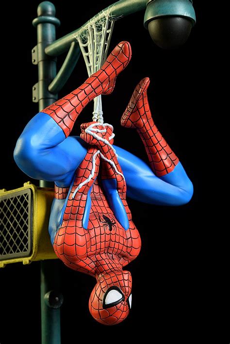 Gentle Giant Homem Aranha Collectors Gallery Statue Escala