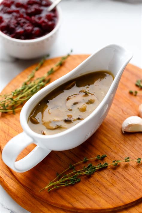 Vegan Mushroom Gravy I LOVE VEGAN