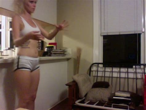 Retro Amateur Ballbusting ThisVid